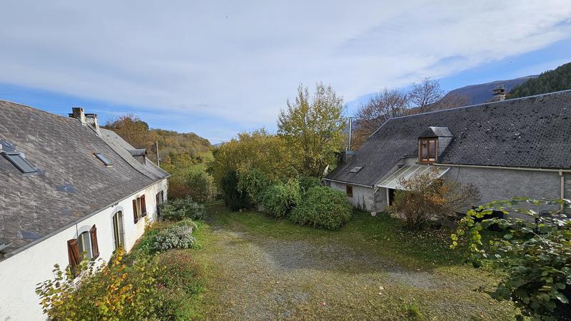 Corps de ferme - 377 m² - 14 pièces