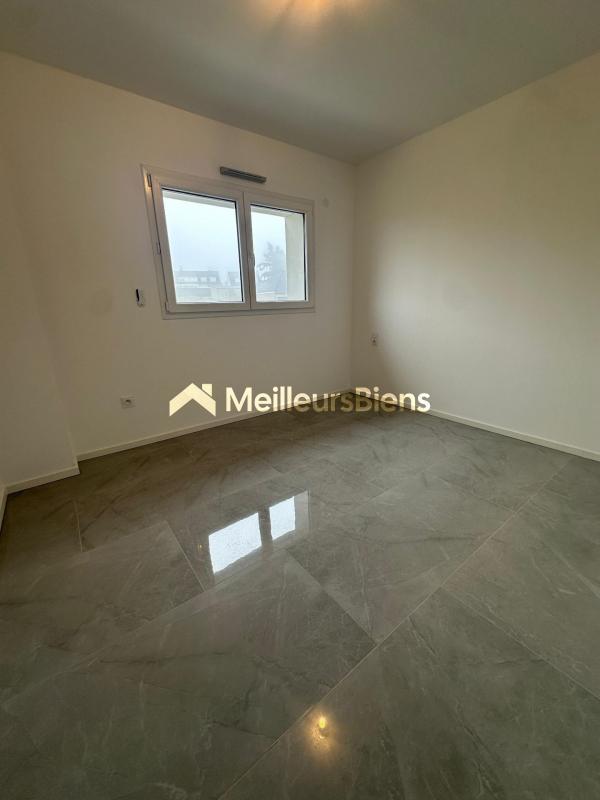 Maison - 142 m² - 6 pièces