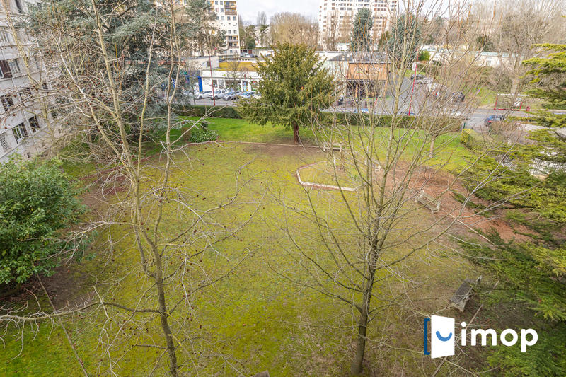 Appartement - 80 m² - 5 pièces