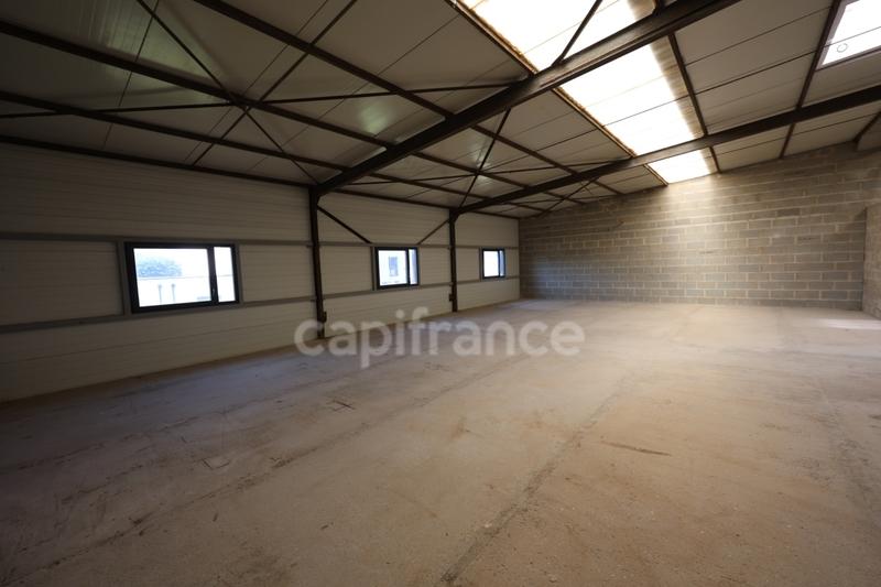 Local d'activité / Entrepôt - 581 m² - 1 pièce
