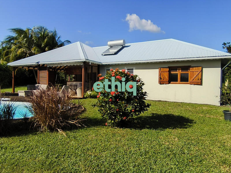 Maison contemporaine - 140 m² - 4 pièces