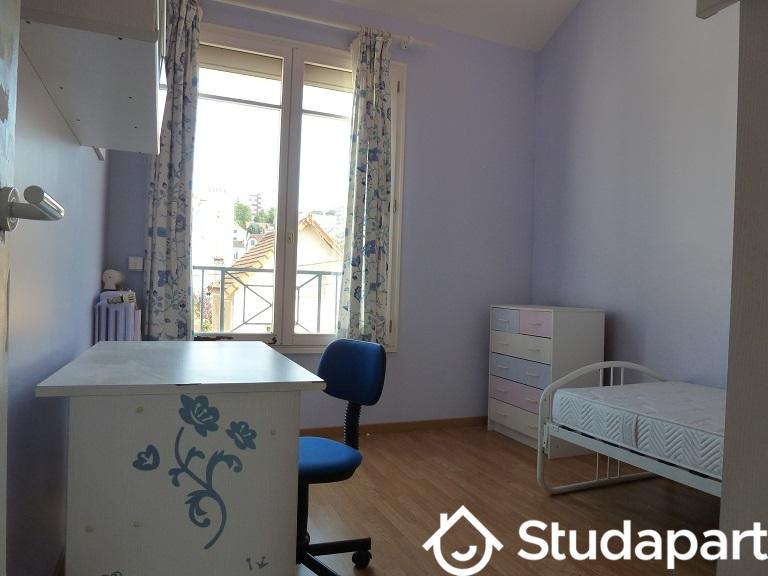 Chambre - 13 m² - 1 pièce