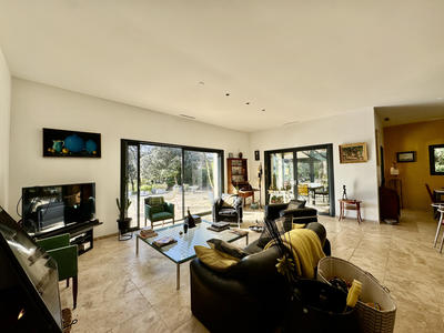 Maison - 265 m² - 7 pièces