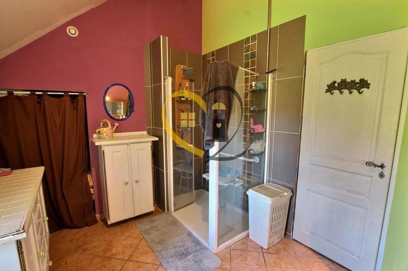 Propriété - 365 m² - 12 pièces