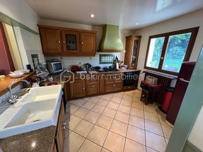 Maison - 145 m² - 7 pièces