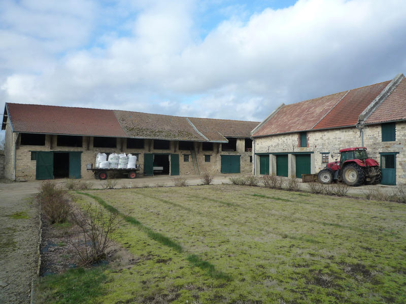 Corps de ferme - 276 m² - 12 pièces