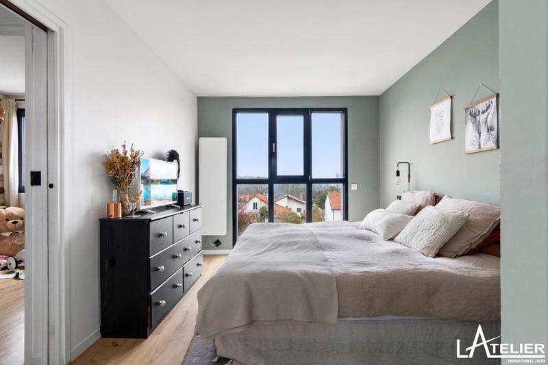 Maison - 85 m² - 5 pièces