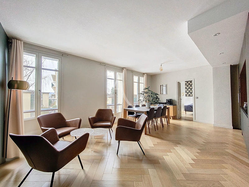 Appartement - 89 m² - 4 pièces