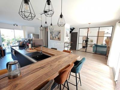 Maison - 160 m² - 6 pièces