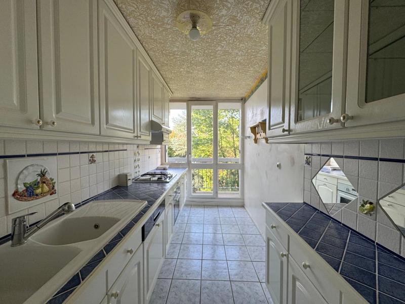 Appartement - 77 m² - 4 pièces