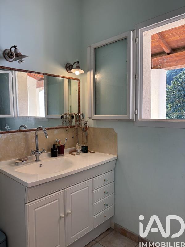 Maison - 233 m² - 6 pièces