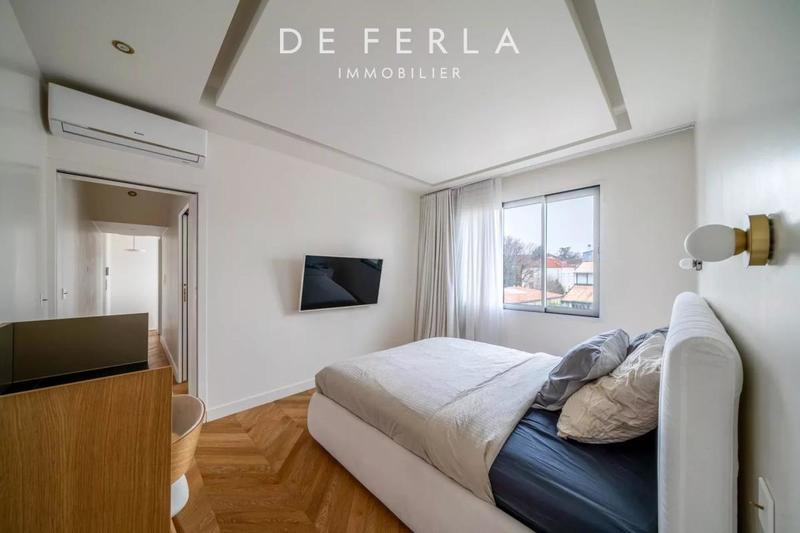 Villa - 130 m² - 8 pièces