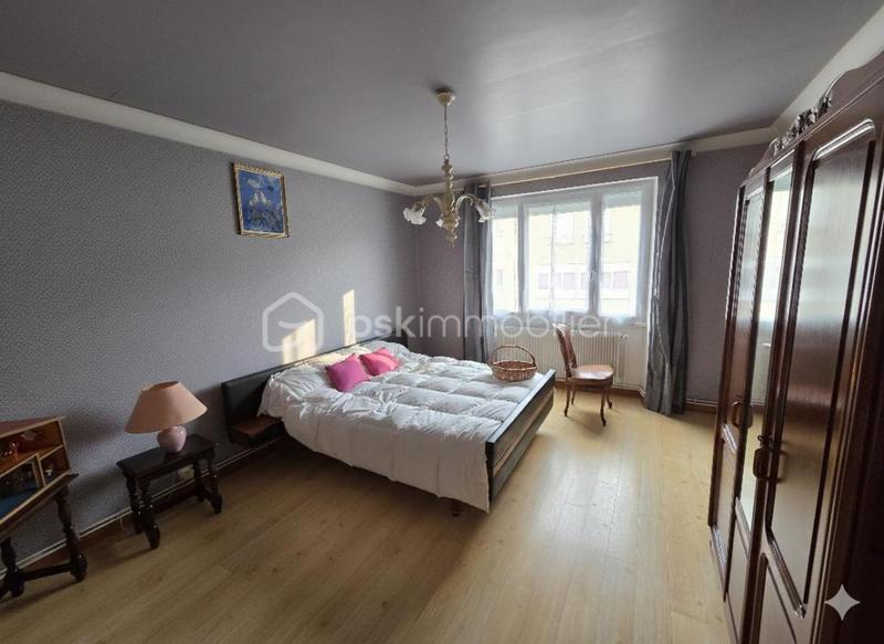 Appartement - 136 m² - 6 pièces