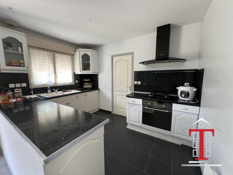 Maison - 90 m² - 5 pièces