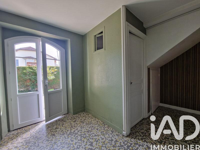 Maison - 250 m² - 9 pièces