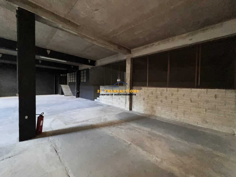 Local d'activités - 729 m²