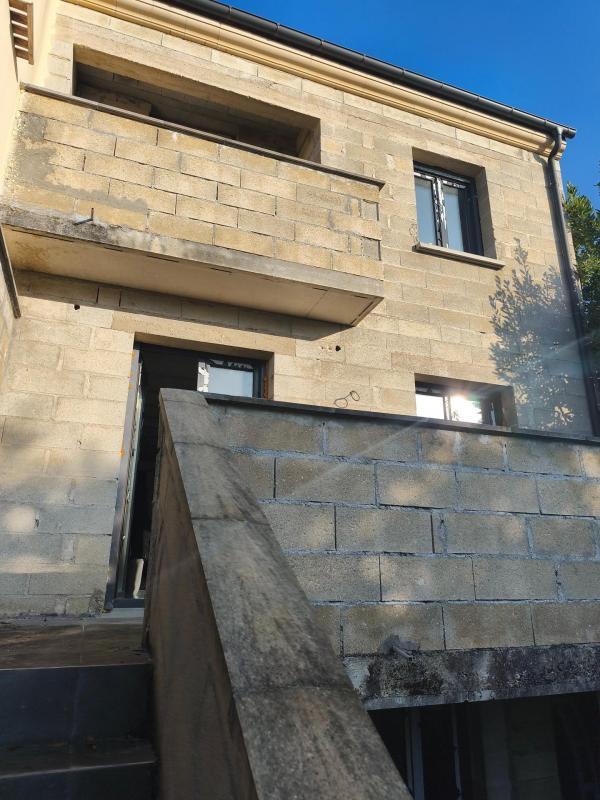 Immeuble - 131 m² - 6 pièces