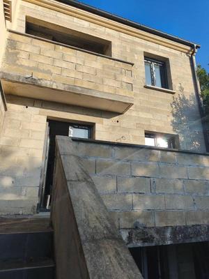 Immeuble - 131 m² - 6 pièces