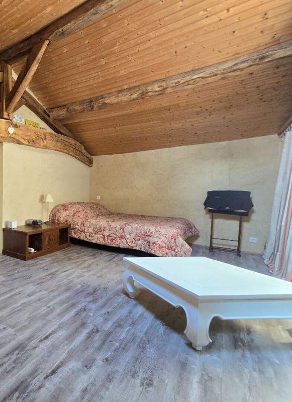 Maison - 312 m² - 7 pièces