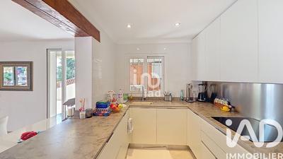 Appartement - 150 m² - 6 pièces