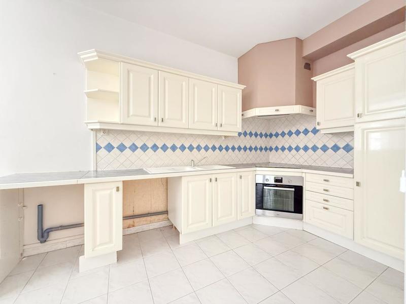 Appartement - 98 m² - 3 pièces