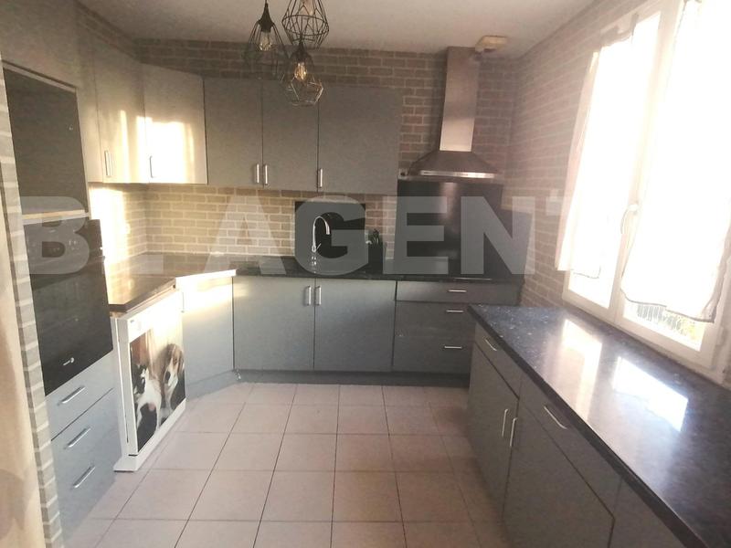 Pavillon - 80 m² - 4 pièces