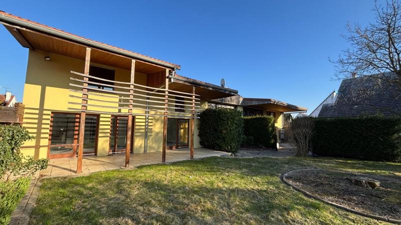 Maison - 350 m² - 9 pièces