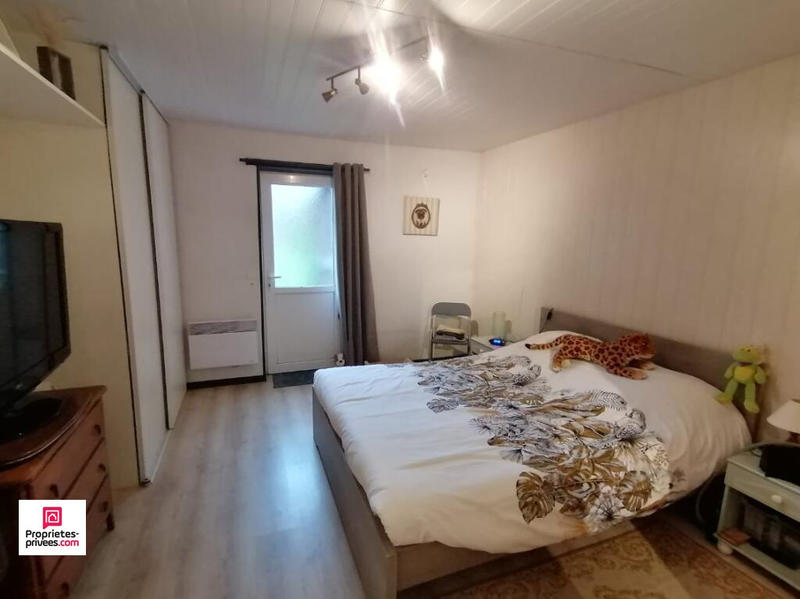 Maison - 220 m² - 10 pièces