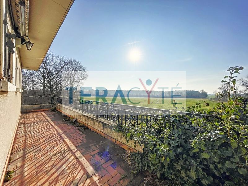 Maison traditionnelle - 216 m² - 7 pièces