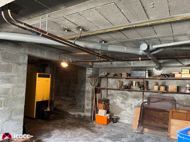 Maison - 180 m² - 8 pièces