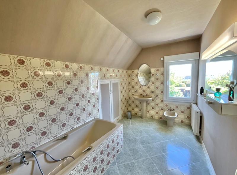 Maison - 151 m² - 6 pièces