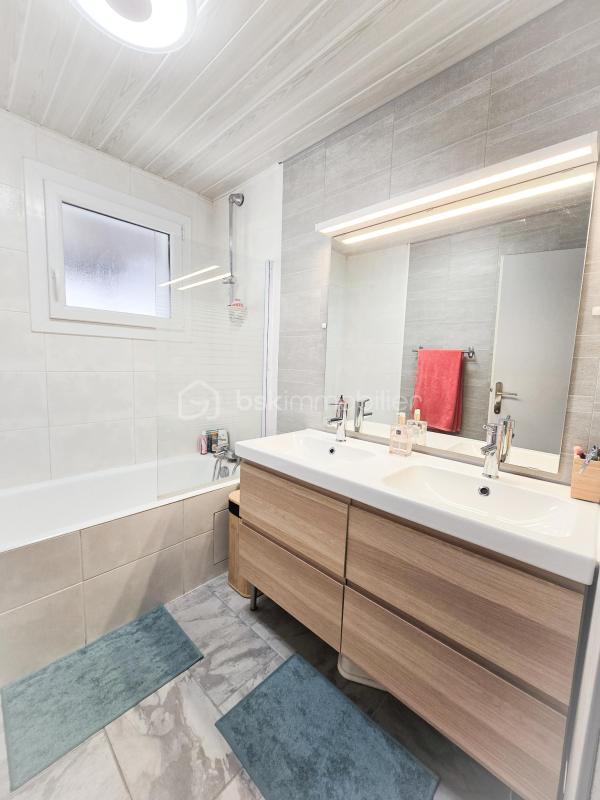 Maison - 105 m² - 4 pièces