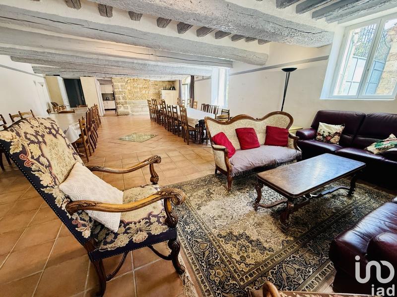 Maison - 1 000 m² - 11 pièces