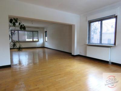 Maison - 195 m² - 9 pièces