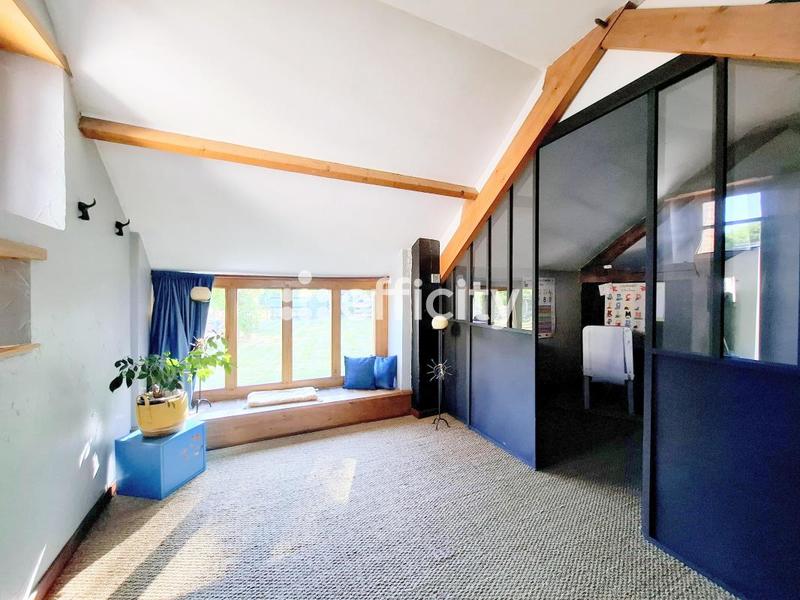 Maison - 335 m² - 8 pièces