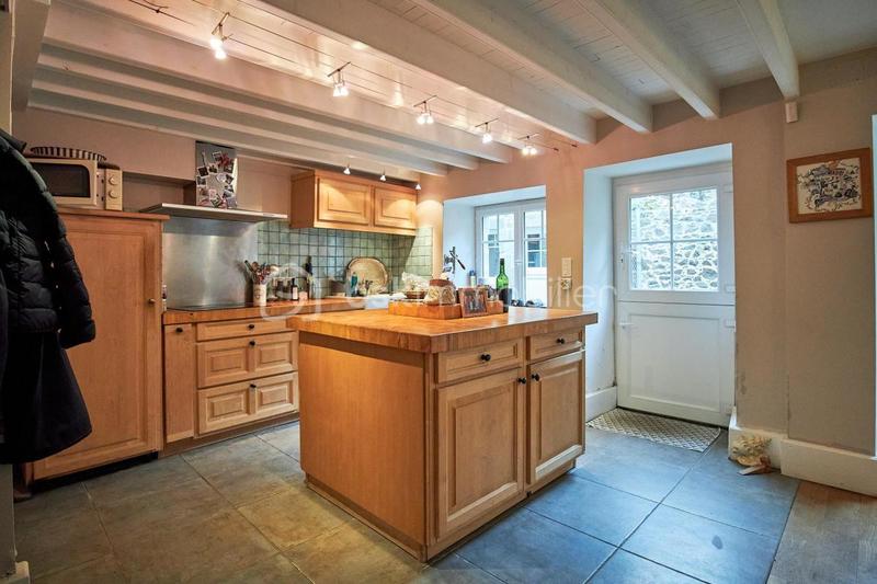 Maison en pierre - 180 m² - 11 pièces