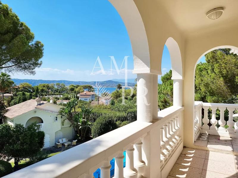 Propriété - 374 m² - 12 pièces