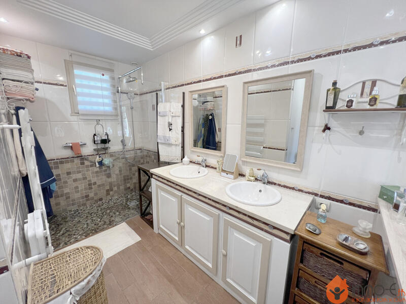 Maison - 113 m² - 6 pièces