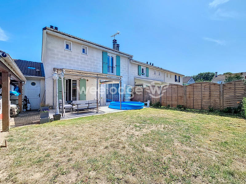 Maison - 90 m² - 5 pièces