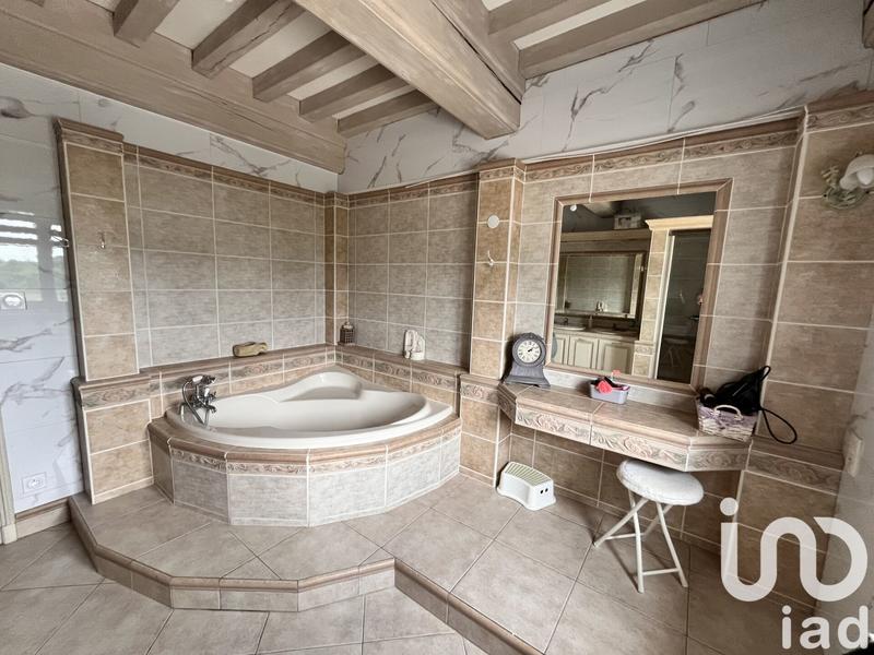 Maison - 270 m² - 10 pièces