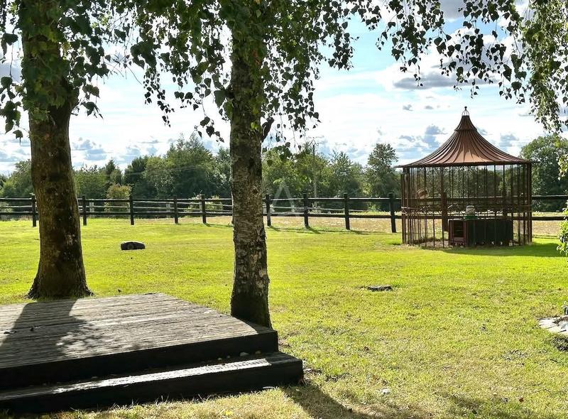 Haras - 256 m² - 9 pièces