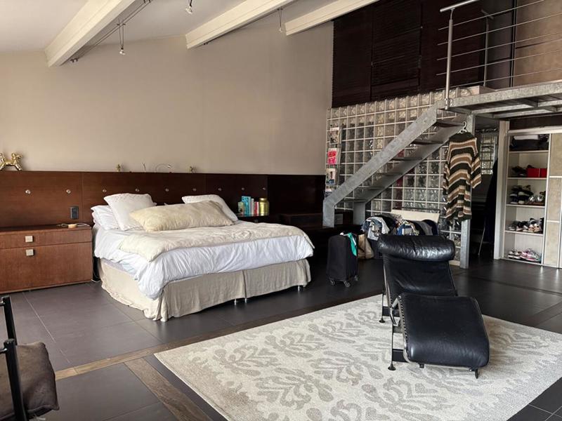 Maison - 295 m² - 9 pièces