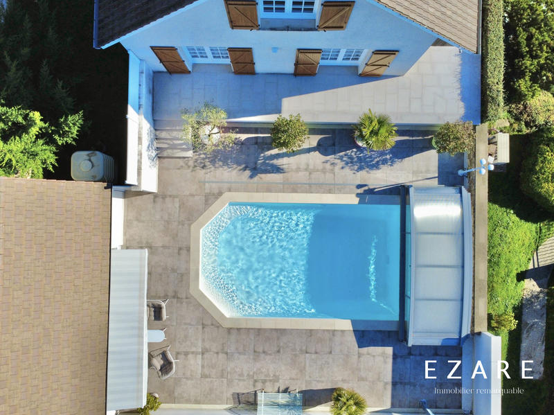 Maison - 180 m² - 6 pièces