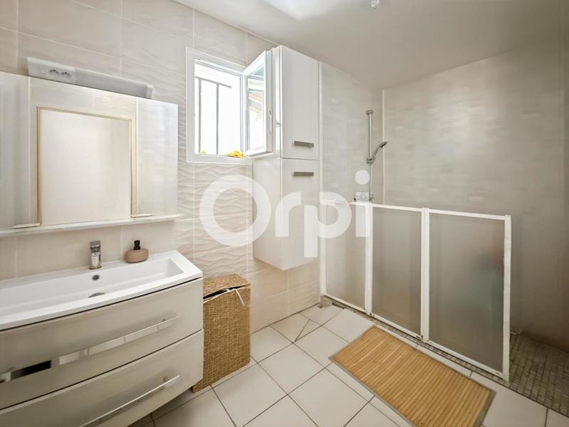 Maison - 186 m² - 7 pièces