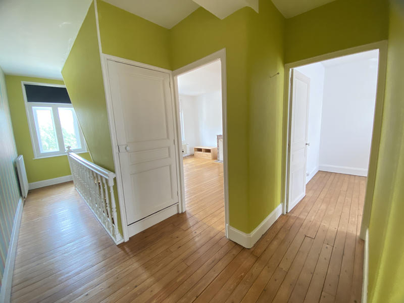 Maison - 181 m² - 8 pièces