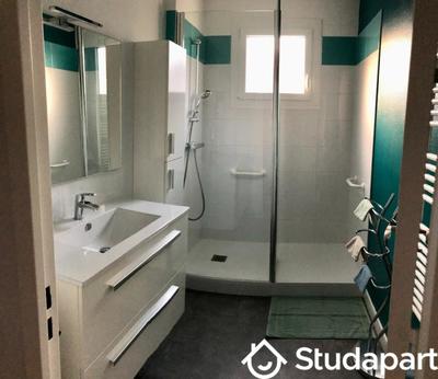 Chambre - 12 m² - 1 pièce