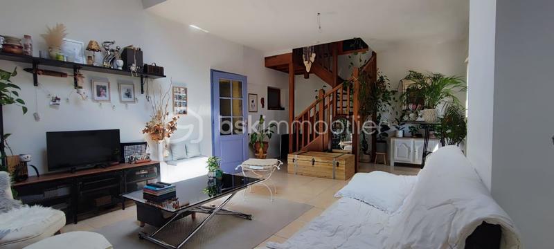 Maison - 350 m² - 15 pièces