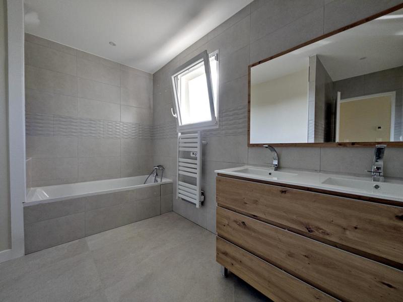 Pavillon - 153 m² - 5 pièces