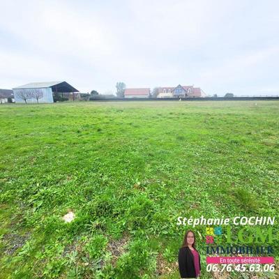 Terrain constructible - 836 m²