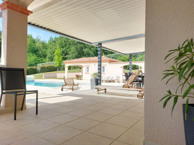 Villa - 219 m² - 6 pièces